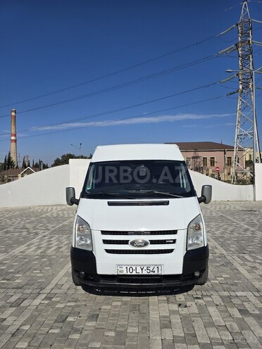 Ford Transit-20