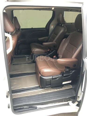 Toyota Sienna 2017, 95,000 km - 3.5 l - Bakı