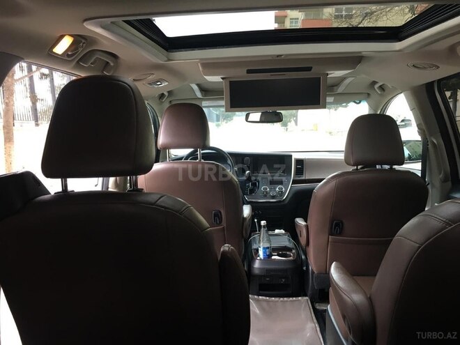 Toyota Sienna 2017, 95,000 km - 3.5 l - Bakı