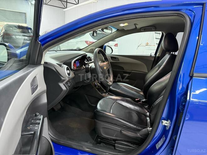 Chevrolet Aveo-13