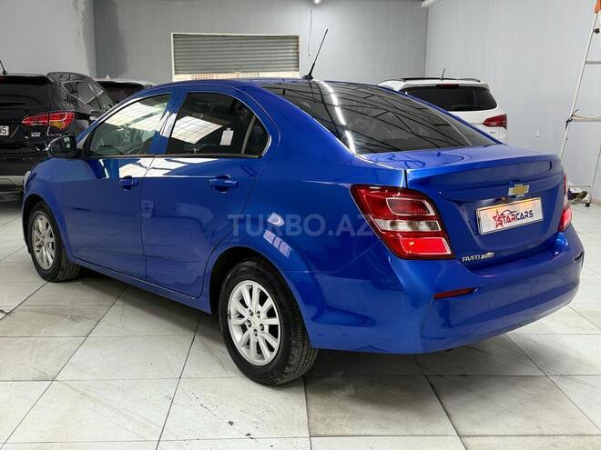 Chevrolet Aveo-8