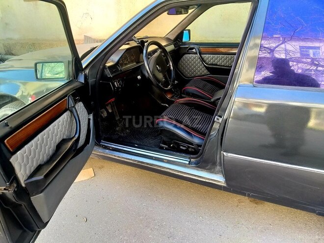 Mercedes E 300 d 1991, 318,520 km - 3.0 л - Bakı