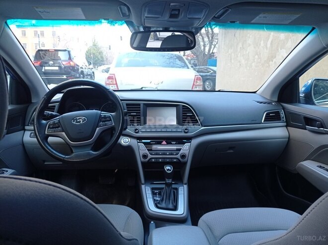 Hyundai Elantra 2017, 132,600 km - 2.0 л - Bakı