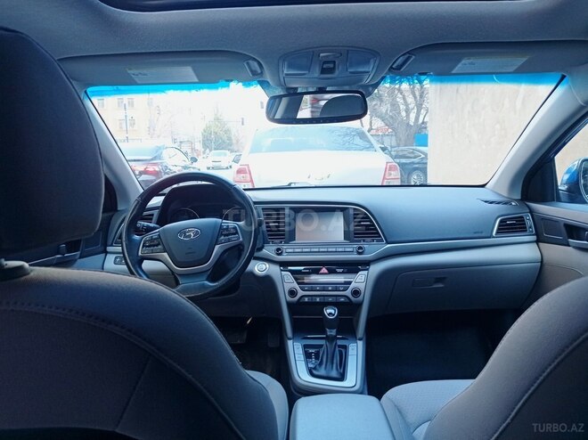 Hyundai Elantra 2017, 132,600 km - 2.0 л - Bakı
