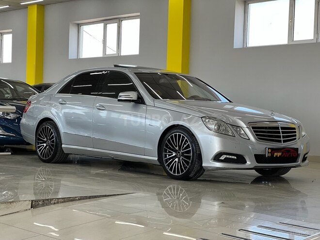 Mercedes E 220 d-4