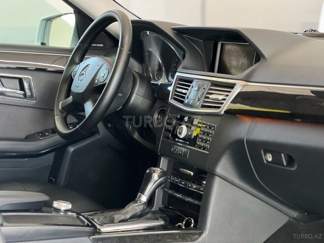 Mercedes E 220 d-10
