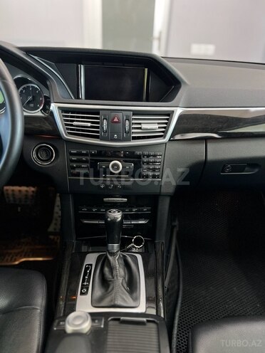 Mercedes E 220 d-14