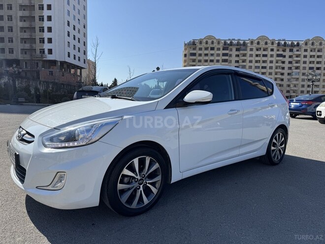 Hyundai Accent 2015, 93,361 km - 1.4 l - Bakı