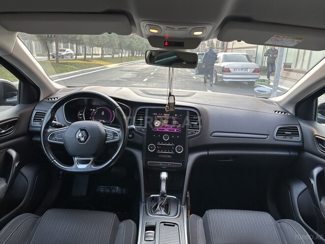 Renault Megane-5