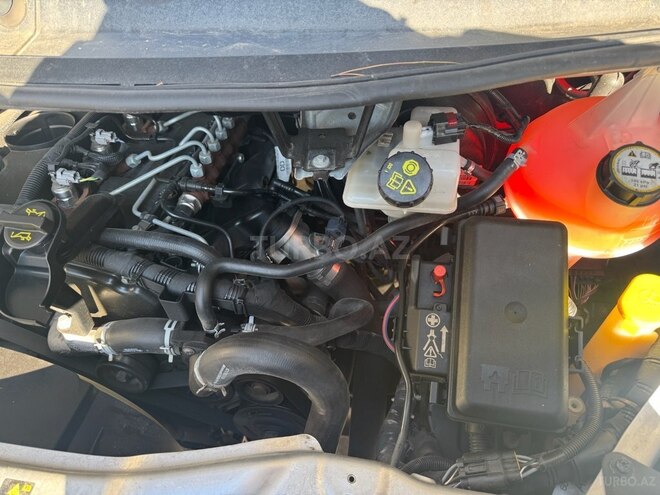 Ford Transit-19