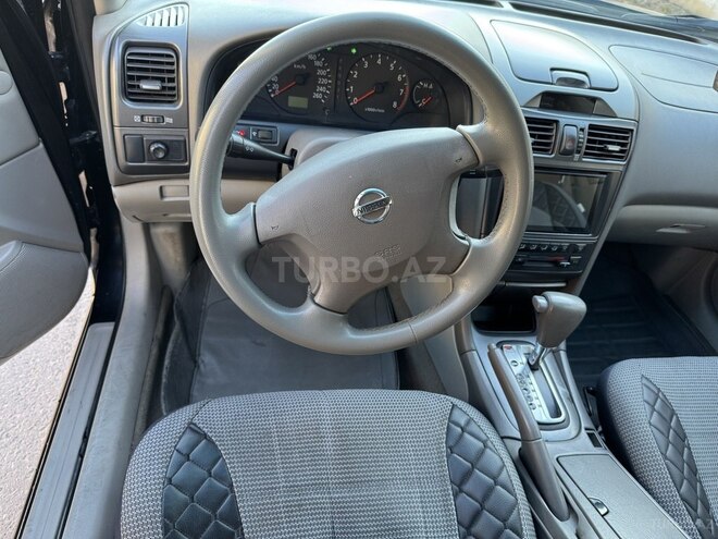 Nissan Maxima-7