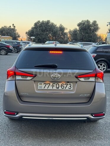 Toyota Auris 2015, 230,000 km - 1.4 l - Bakı