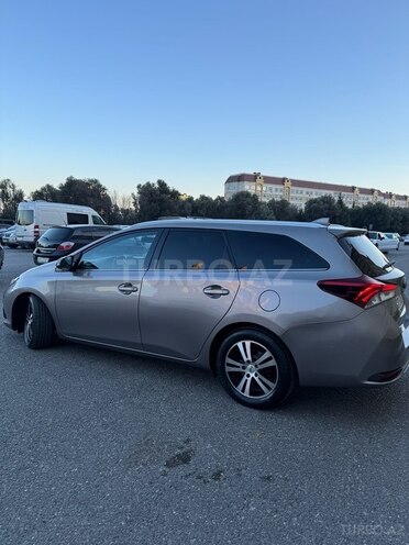 Toyota Auris 2015, 230,000 km - 1.4 l - Bakı