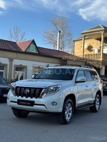 Toyota Land Cruiser Prado-4