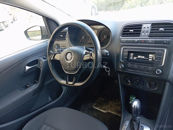 Volkswagen Polo 2018, 103,000 km - 1.6 l - Bakı