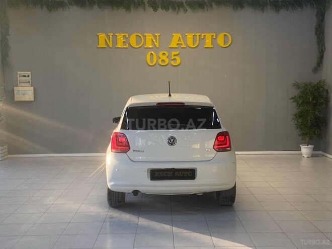 Volkswagen Polo 2010, 180,000 km - 1.4 л - Sumqayıt