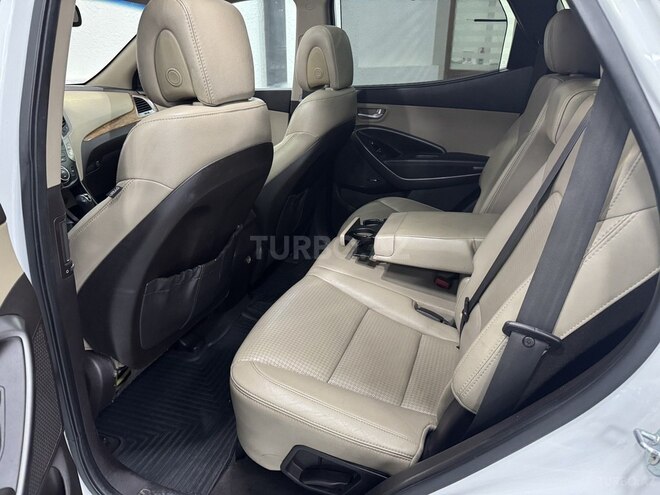 Hyundai Santa Fe-15