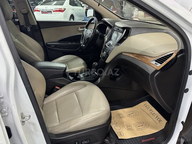 Hyundai Santa Fe-14