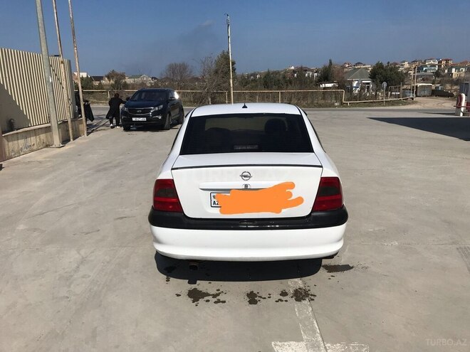 Opel Vectra-6