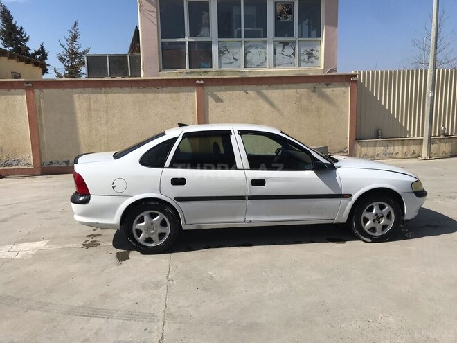 Opel Vectra-2