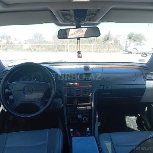 Mercedes C 180-9