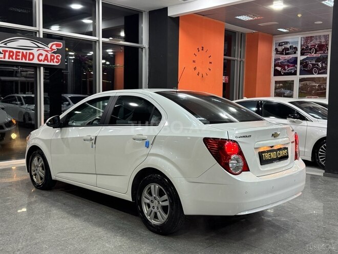 Chevrolet Aveo-7
