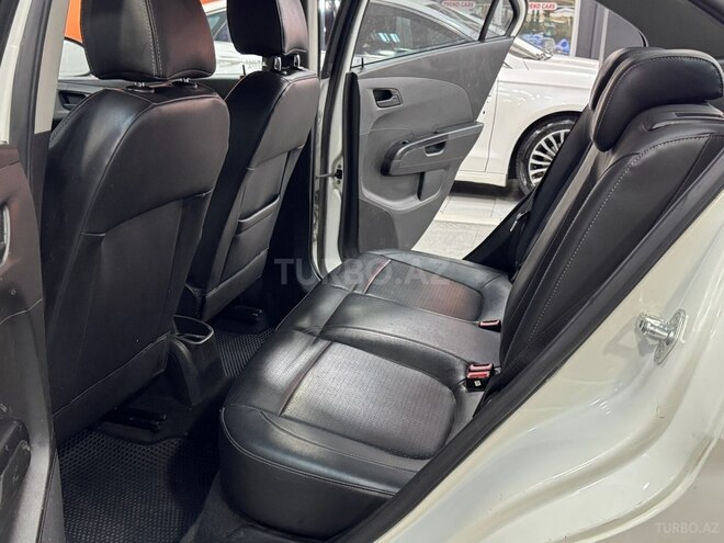 Chevrolet Aveo-15