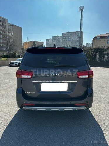 Kia Carnival 2015, 245,000 km - 2.2 l - Bakı