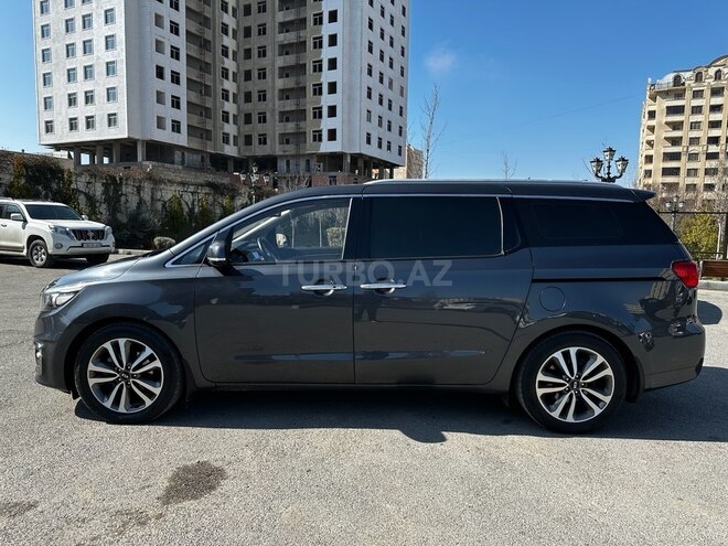 Kia Carnival 2015, 245,000 km - 2.2 l - Bakı