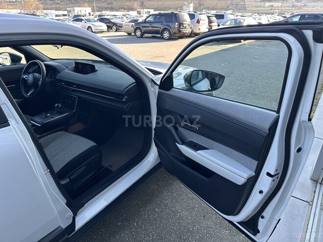 Mazda MX-30-18
