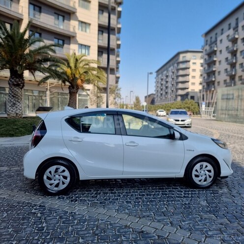 Toyota Aqua 2019, 121,000 km - 1.5 l - Bakı