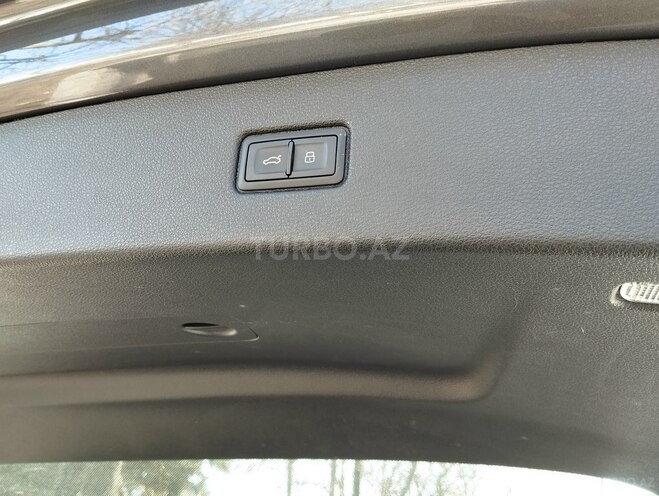 Audi Q7 2019, 84,400 km - 2.0 l - Bakı