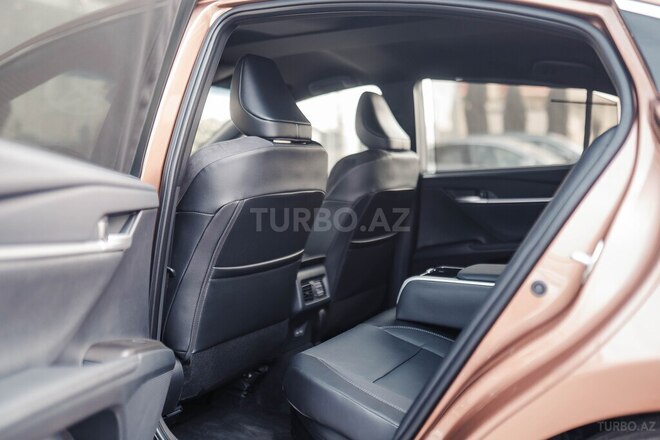 Toyota Camry-12