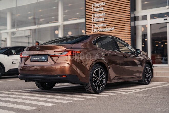 Toyota Camry-7