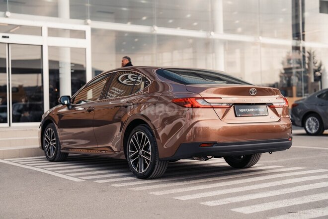 Toyota Camry-5