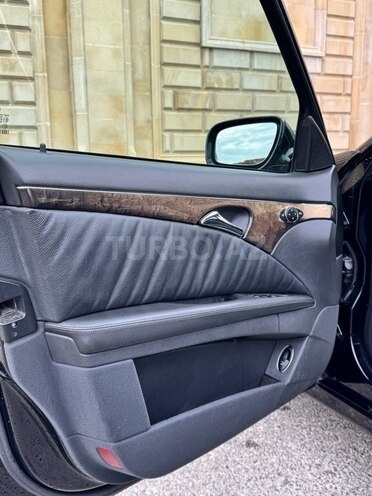Mercedes E 220 d-7