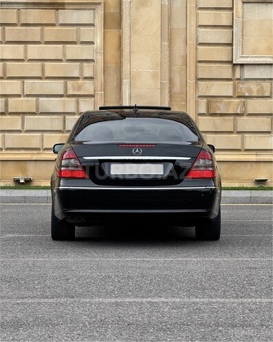 Mercedes E 220 d-4