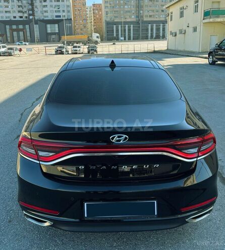 Hyundai Grandeur-2