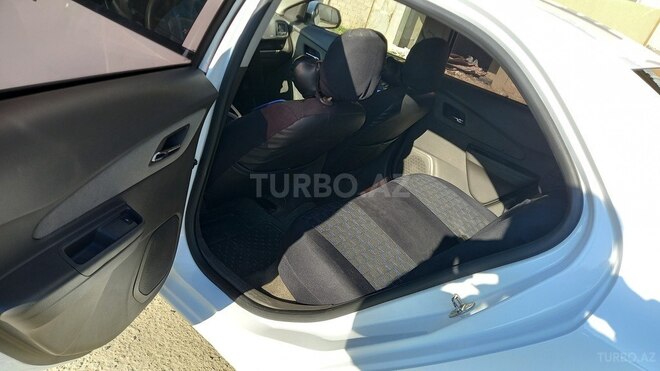 Chevrolet Cobalt-13