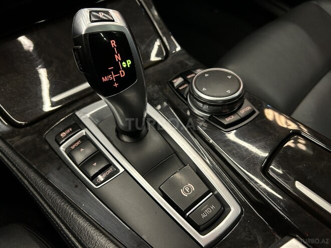 BMW 530 2015, 156,000 km - 2.0 л - Bakı