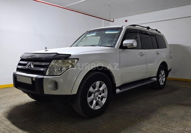 Mitsubishi Pajero 2008, 365,000 km - 3.2 l - Bakı