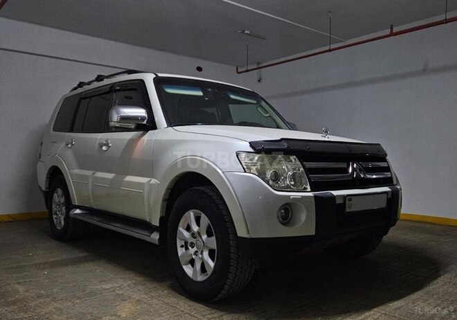 Mitsubishi Pajero 2008, 365,000 km - 3.2 l - Bakı