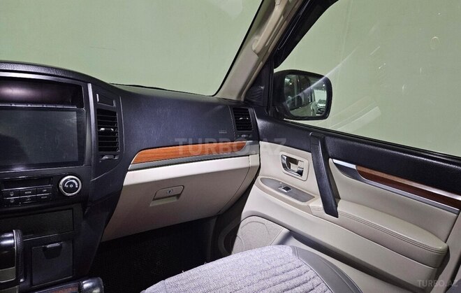 Mitsubishi Pajero 2008, 365,000 km - 3.2 l - Bakı