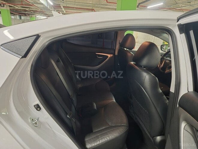 Hyundai Avante 2015, 121,577 km - 1.6 л - Bakı