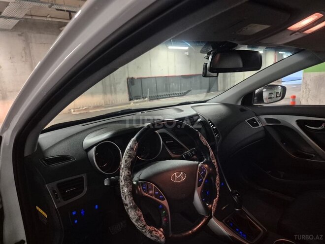 Hyundai Avante 2015, 121,577 km - 1.6 л - Bakı