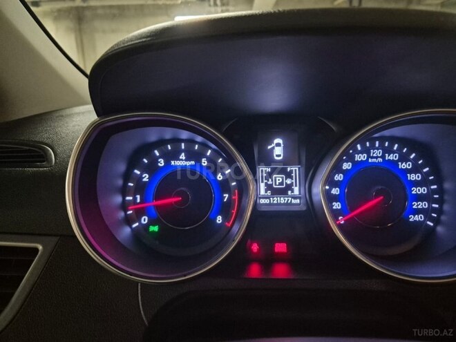 Hyundai Avante 2015, 121,577 km - 1.6 л - Bakı