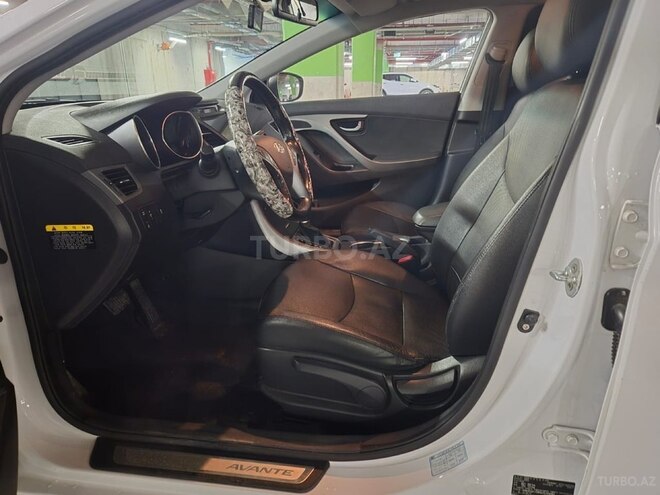 Hyundai Avante 2015, 121,577 km - 1.6 л - Bakı