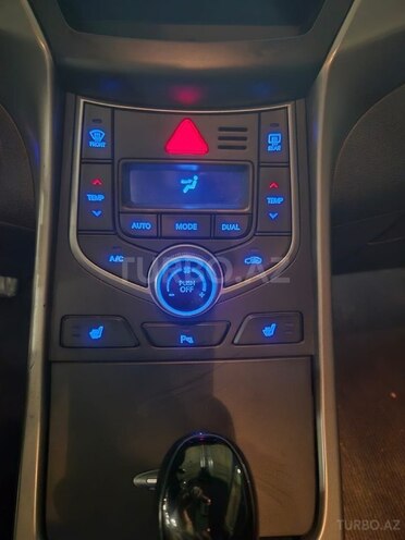 Hyundai Avante 2015, 121,577 km - 1.6 л - Bakı