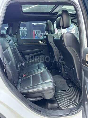 Jeep Grand Cherokee-14