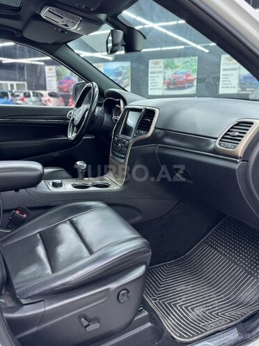 Jeep Grand Cherokee-8